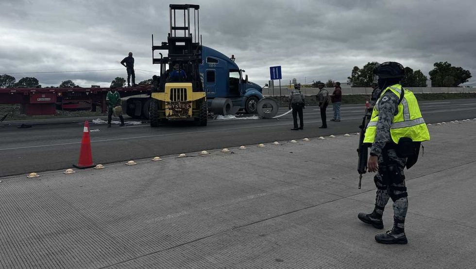 El general Ignacio Murillo Rodr\u00edguez supervis\u00f3 personalmente las labores para retirar la carga y restablecer la circulaci\u00f3n en la autopista.
