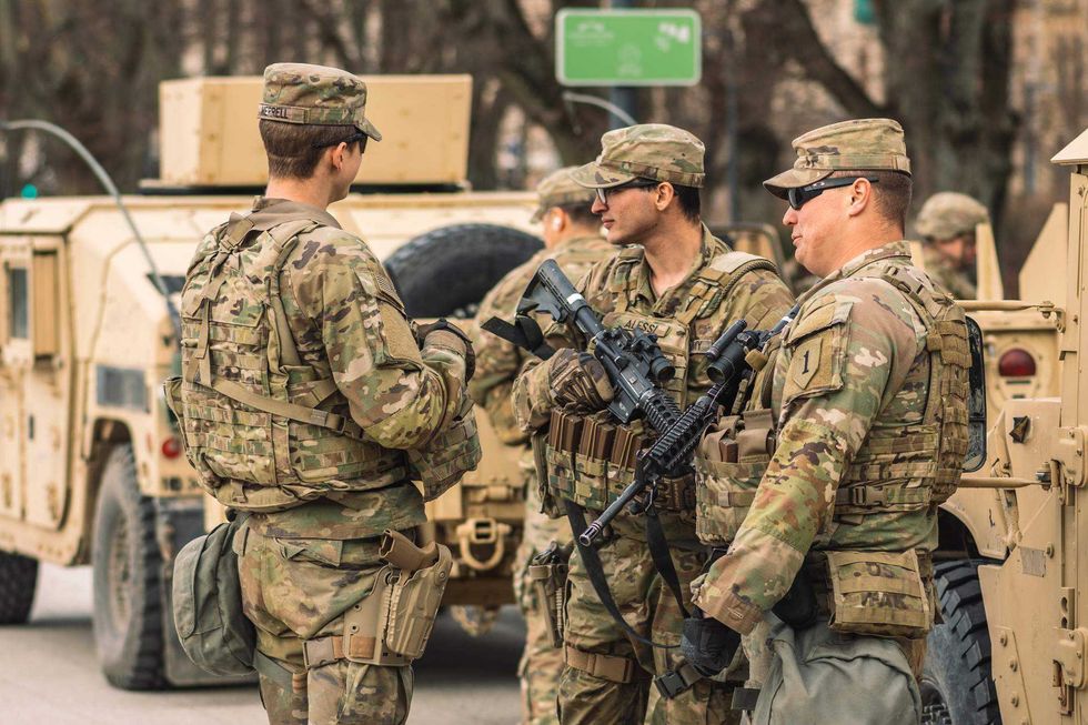 El gobernador JB Pritzker durante conferencia de prensa sobre la federalización de la Guardia Nacional de Illinois.