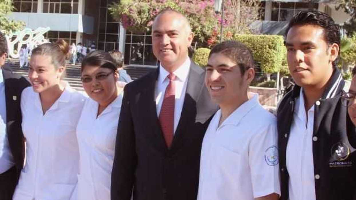 El Gobernador José Calzada refrendó el compromiso de Gobierno del Estado con la educación y de manera muy particular con la Universidad Autónoma de Querétaro.