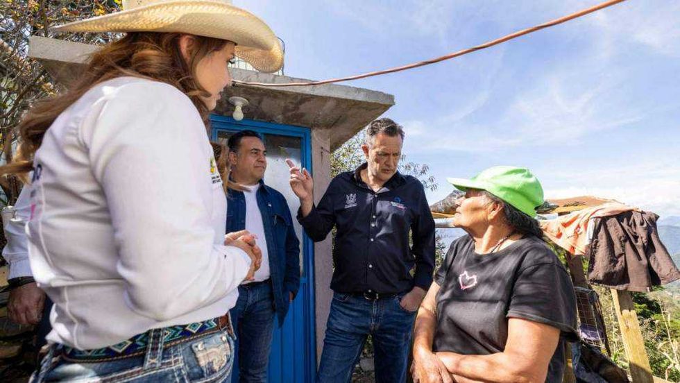 El gobernador Mauricio Kuri dio el banderazo para la distribución de 146 enseres domésticos en comunidades de San Joaquín.