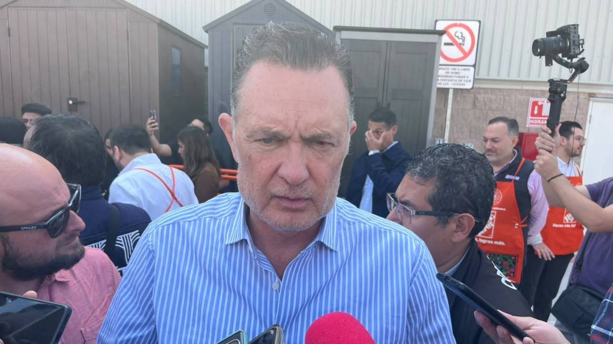 El gobernador Mauricio Kuri González responde a reporteros sobre Cuauhtémoc Cárdenas