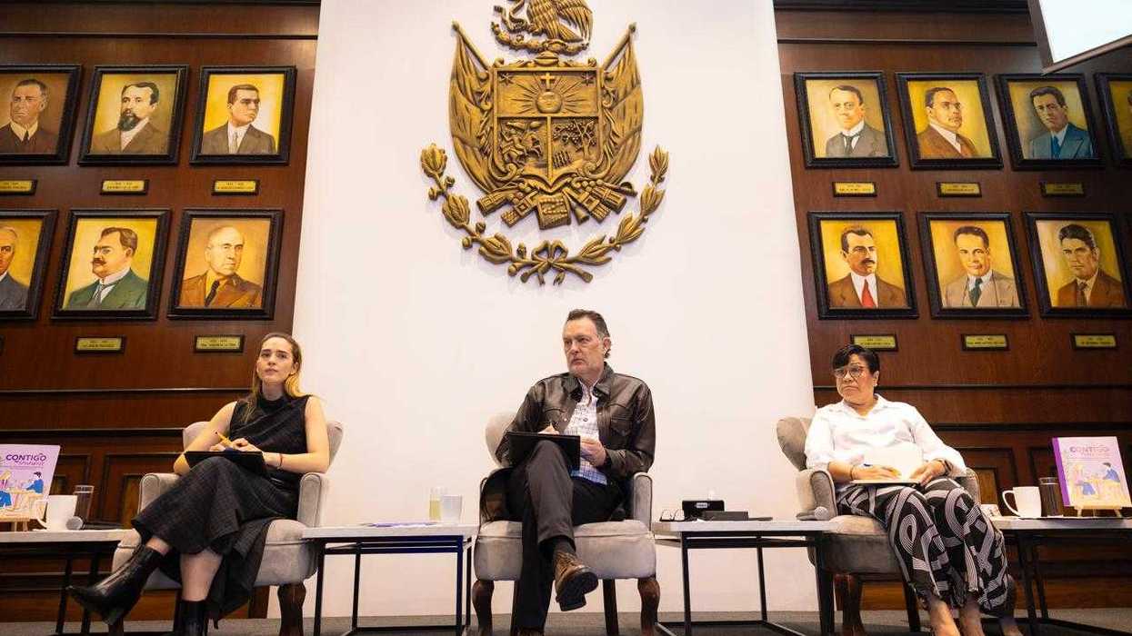El gobernador Mauricio Kuri González responde preguntas de la prensa en Querétaro.