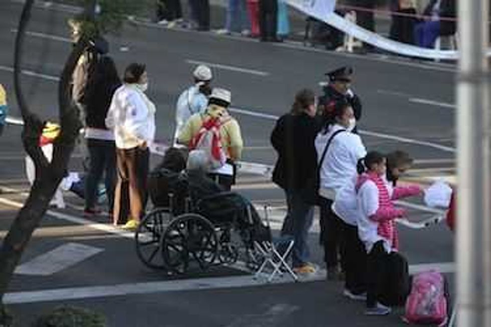 El Gobierno de Chihuahua, exhortó a las personas aguardar el paso del Pontífice en las vallas instaladas en diversas vialidades.