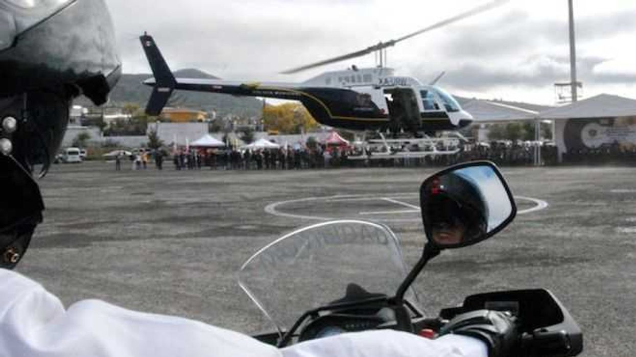 El helicóptero de la SSPM de Querétaro ha logrado la detención de 16 personas.