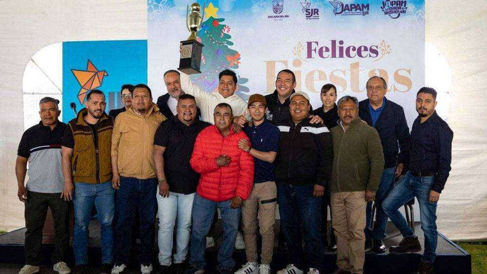 El presidente municipal Roberto Cabrera Valencia destacó la gestión administrativa y operativa de JAPAM durante la celebración de fin de año en las instalaciones de Betania.