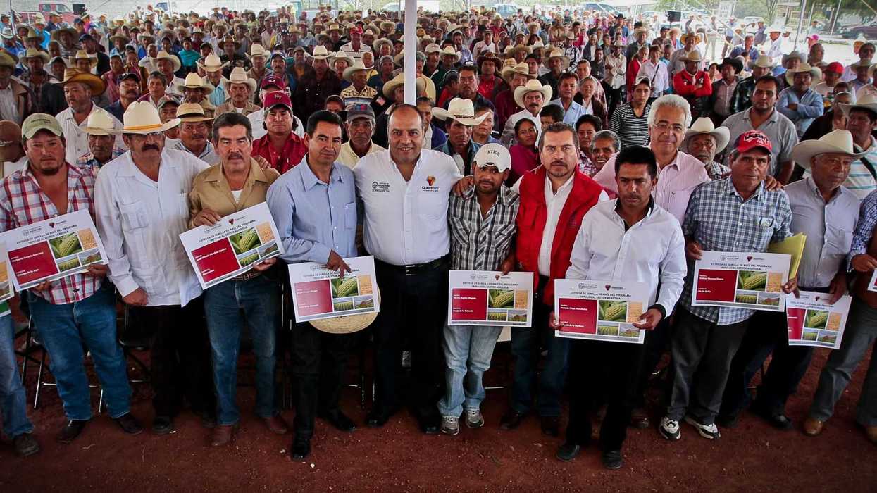El Presidente Municipal Roberto Loyola Vera, señaló que dentro de su gobierno un tema elemental y de justicia social, es el que tiene que ver con impulsar el campo y generar las condiciones para que se mejore la producción agrícola en el Municipio.