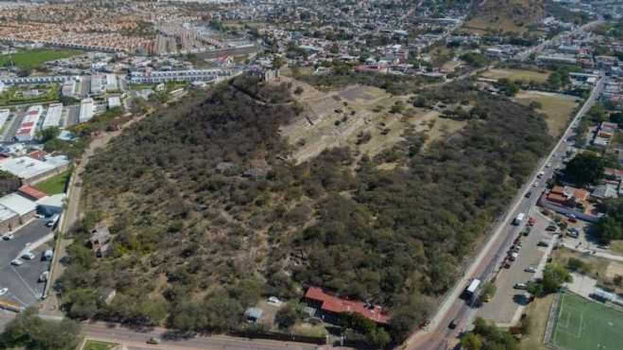 el-pueblito-piramide