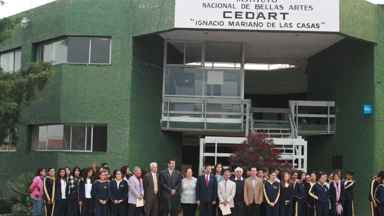 El Secretario de Educación, Fernando De la Isla Herrera, encabezó los Honores a la Bandera en el Centro de Educación Artística.