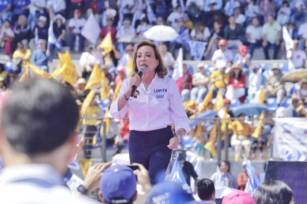 #Elecciones 2024 #LupitaMurguía #AgustínDorantes #XóchitlGálvez Arrancamos con el pie derecho, unidos, fuertes y ganando las calles desde el primer día: Lupita Murguía.