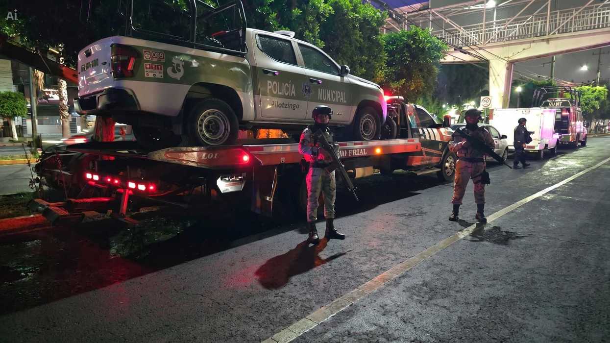 Elementos de Guardia Nacional y SSEM detienen a seis policías de Jilotzingo por robo de tractocamión en Estado de México