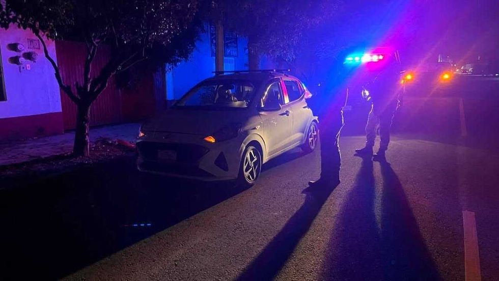 Elementos de la Secretar\u00eda de Seguridad P\u00fablica Municipal de San Juan del R\u00edo realizan un operativo de vigilancia coordinado con la Polic\u00eda Estatal y la SEDENA en 13 colonias del municipio.