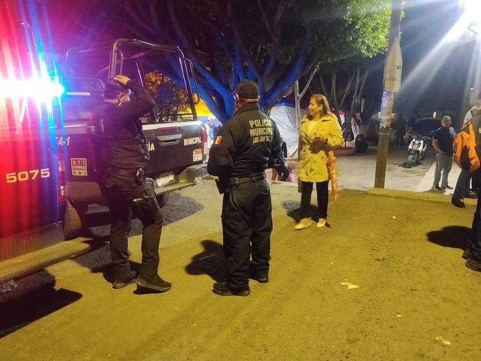 Elementos de la Secretar\u00eda de Seguridad P\u00fablica Municipal de San Juan del R\u00edo realizan un operativo de vigilancia coordinado con la Polic\u00eda Estatal y la SEDENA en 13 colonias del municipio.