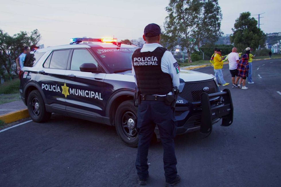 Elementos de la Secretar\u00eda de Seguridad P\u00fablica Municipal realizan labores de vigilancia en calles de la capital queretana.