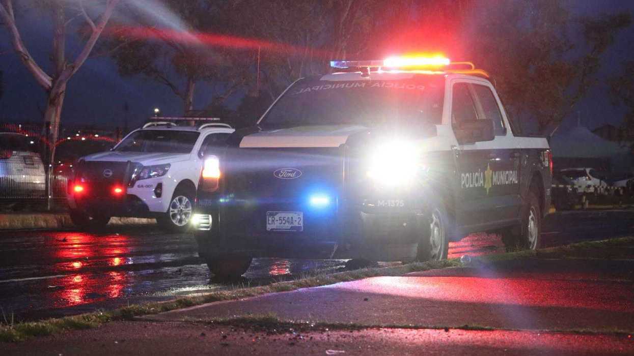 Elementos de la Secretaría de Seguridad Pública Municipal de Querétaro durante un operativo de vigilancia en el Centro Histórico de la ciudad.