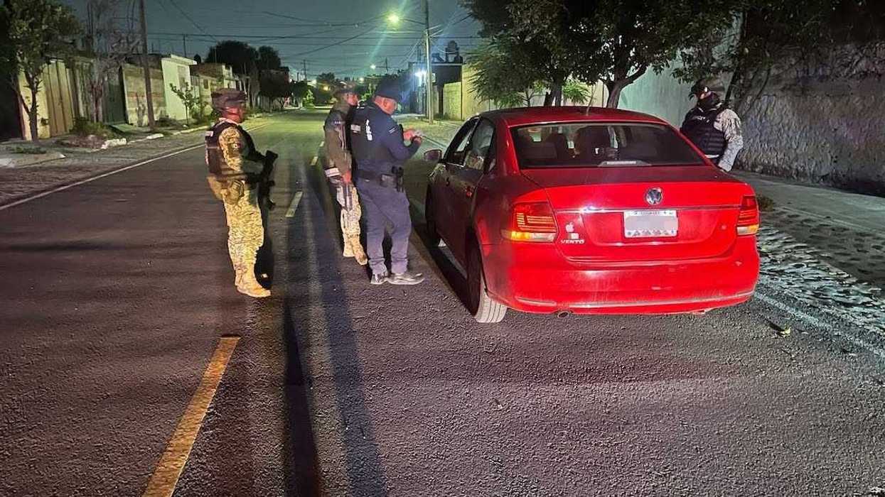 Elementos de la Secretaría de Seguridad Pública Municipal de San Juan del Río realizan un operativo de vigilancia coordinado con la Policía Estatal y la SEDENA en 13 colonias del municipio.