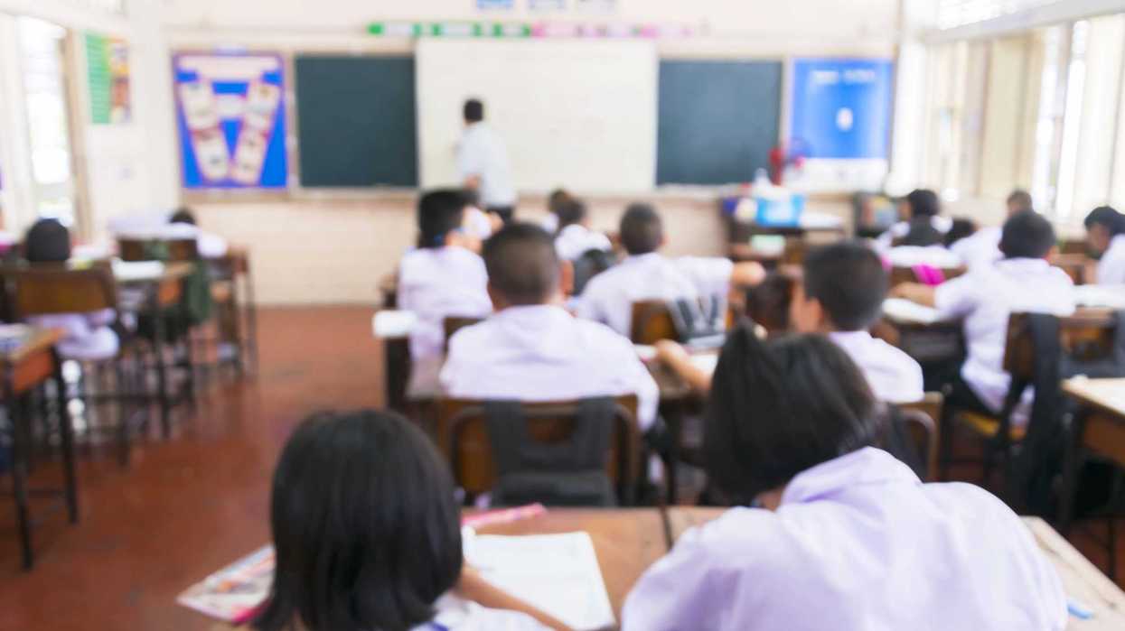 Elementos de la SSPM de San Juan del Río imparten plática de prevención del delito a alumnos de primaria en el municipio