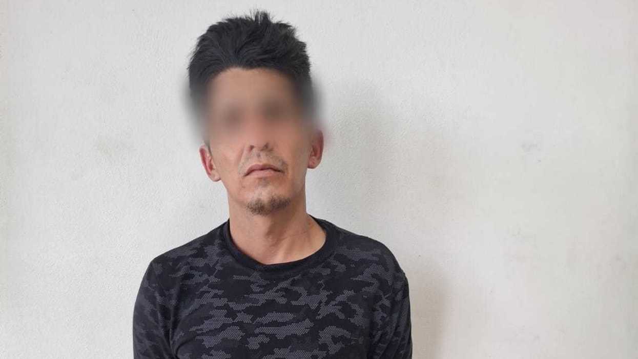 Elementos de la SSPM-SJR detienen a hombre con vehículo robado y objetos saqueados en Jacarandas de Banthí, San Juan del Río.