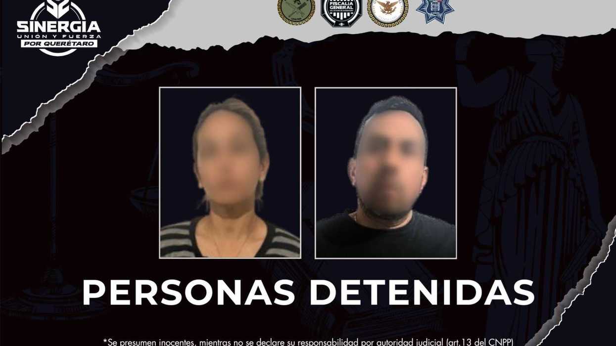 Elementos de seguridad durante cateo donde aseguraron más de 300 dosis de presunta cocaína en fraccionamiento Los Encinos, El Marqués, Querétaro
