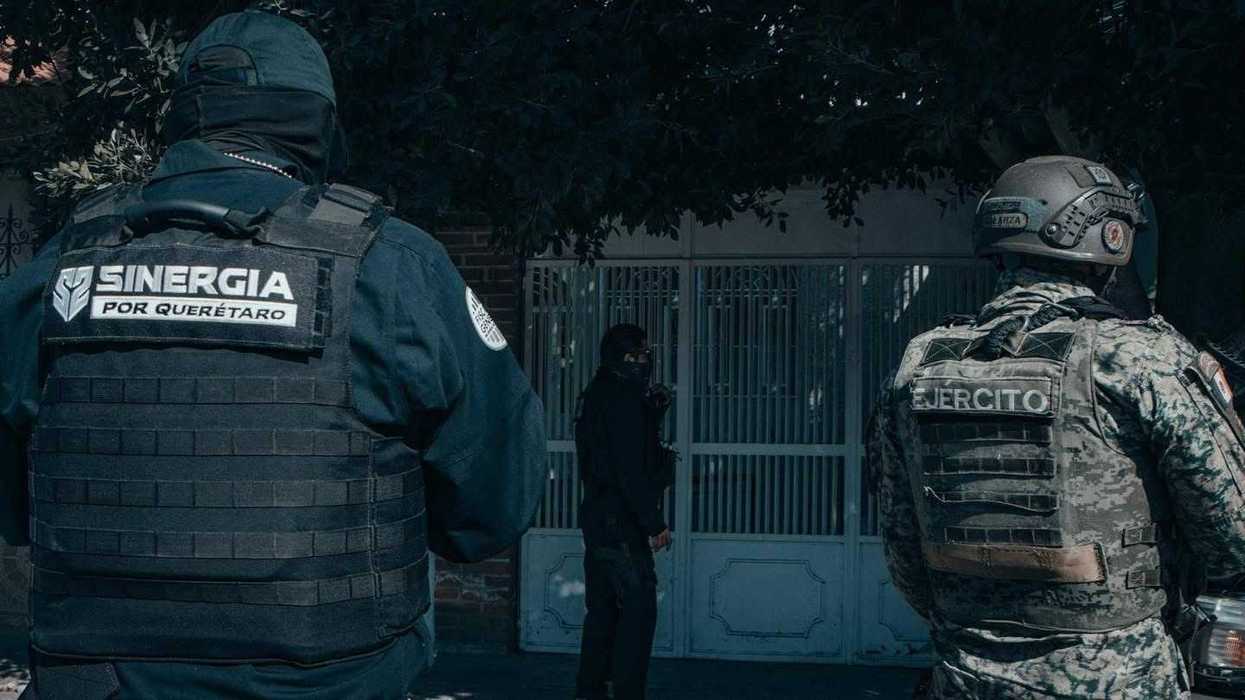 Elementos de seguridad durante operativo coordinado de la estrategia Sinergia en Querétaro para combatir delitos de alto impacto