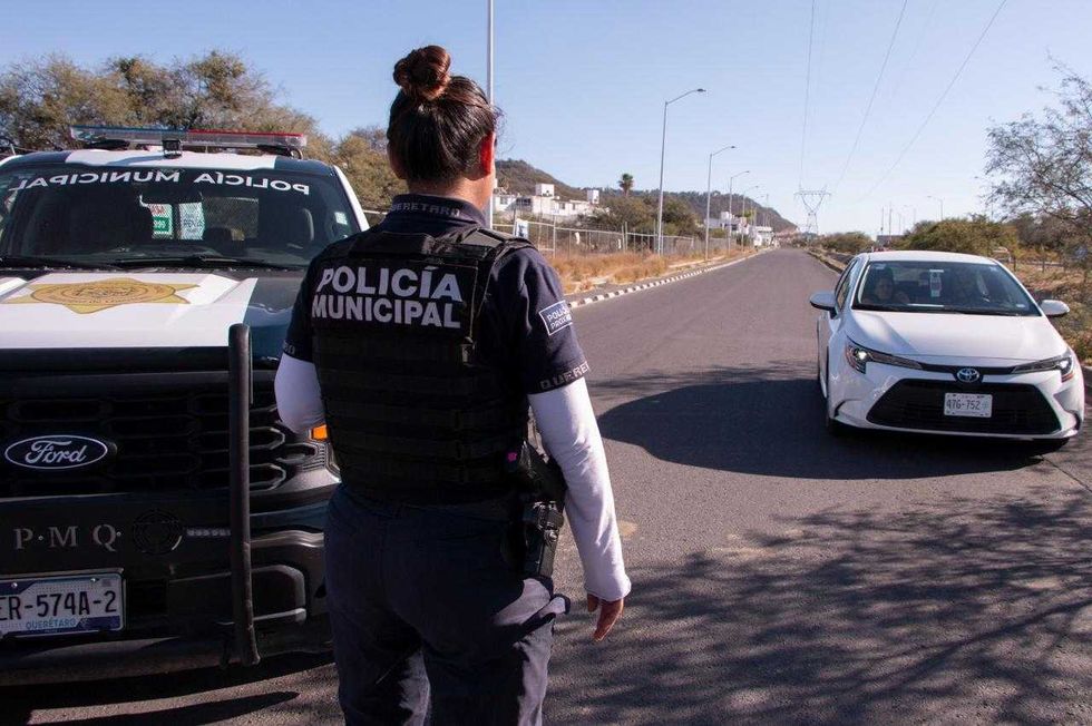 Elementos de Seguridad P\u00fablica realizan patrullaje preventivo en calles de Quer\u00e9taro como parte de estrategia para reducci\u00f3n de delitos