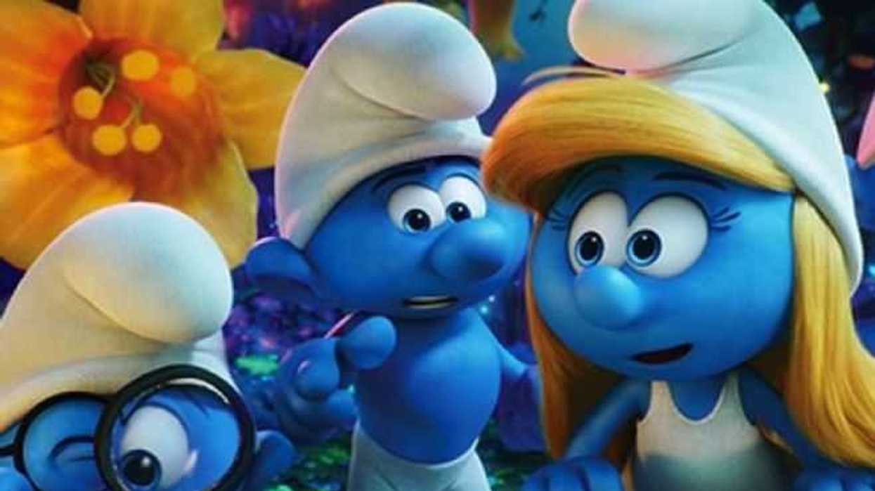 elenco-desfila-la-alfombra-la-cinta-los-pitufos-la-aldea-perdida