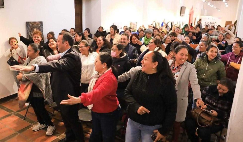 Emprendedoras sanjuanenses reciben capacitaci\u00f3n sobre programas estatales. La meta es fortalecer 120 proyectos productivos en San Juan del R\u00edo.