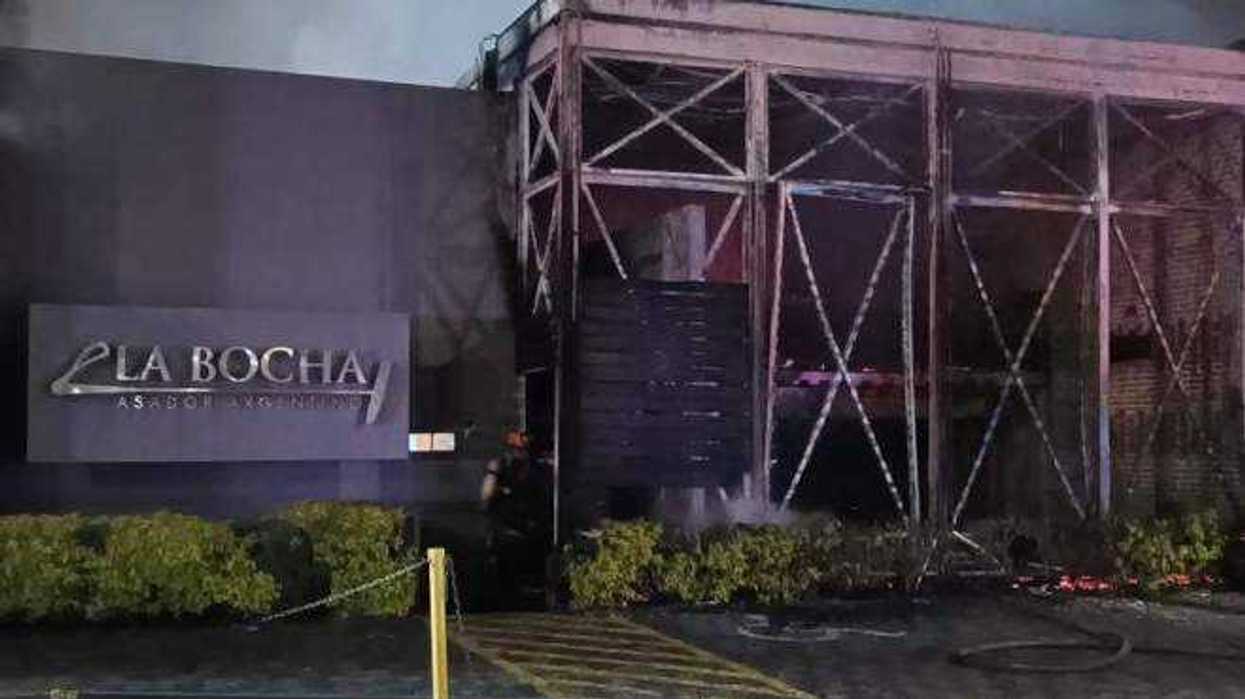 Empresario niega extorsión tras incendio en restaurante La Bocha. Foto: Facebook/Protección Civil del Municipio de Querétaro.