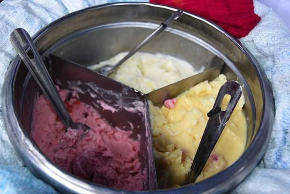 en abril feria del mole la nieve y la enchilada en el marques 2