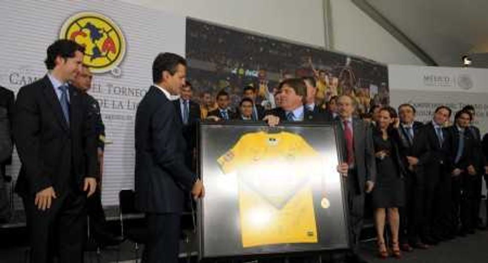 ENRIQUE PEÑA NIETO RECIBIÓ AL CLUB AMÉRICA