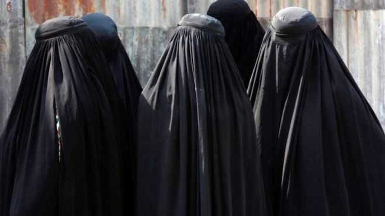 entra-en-vigor-ley-que-prohibe-el-burka-en-holanda
