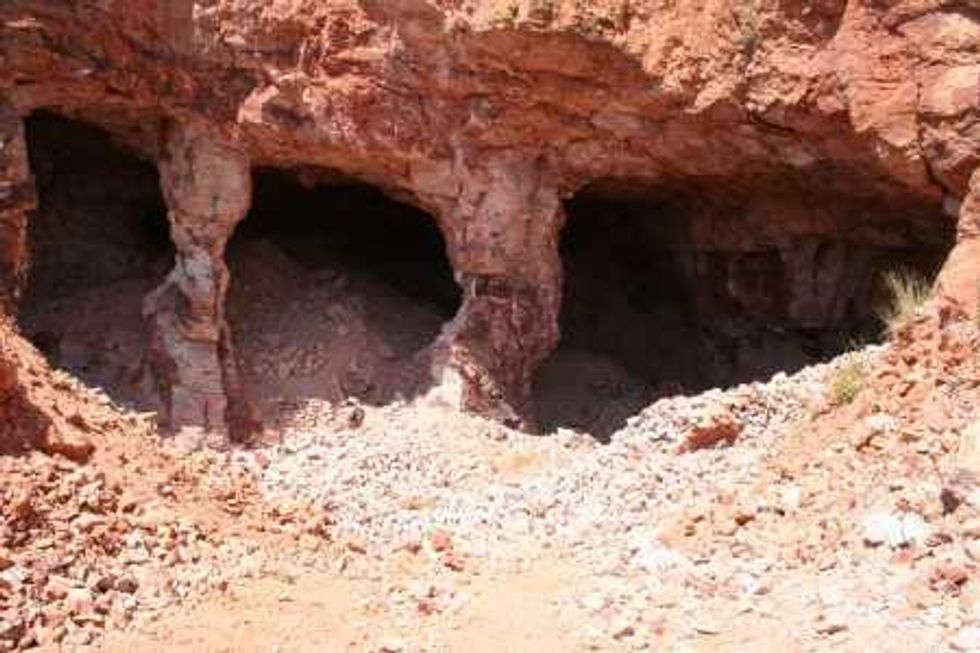 Entrada a las minas de ópalos