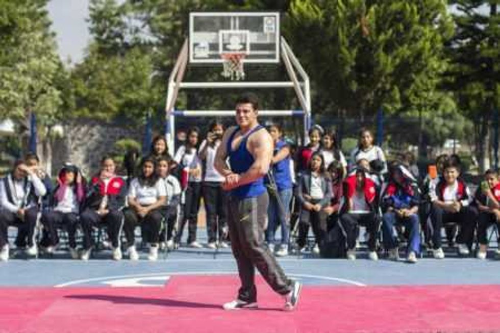 entrega-becas-deportivas-parque-guzman-3
