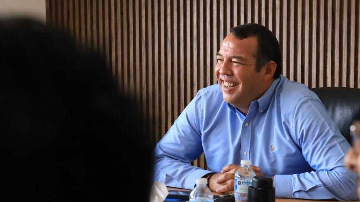 Entrega de 145 escrituras del programa municipal de regularización de colonias en San Juan del Río este lunes.