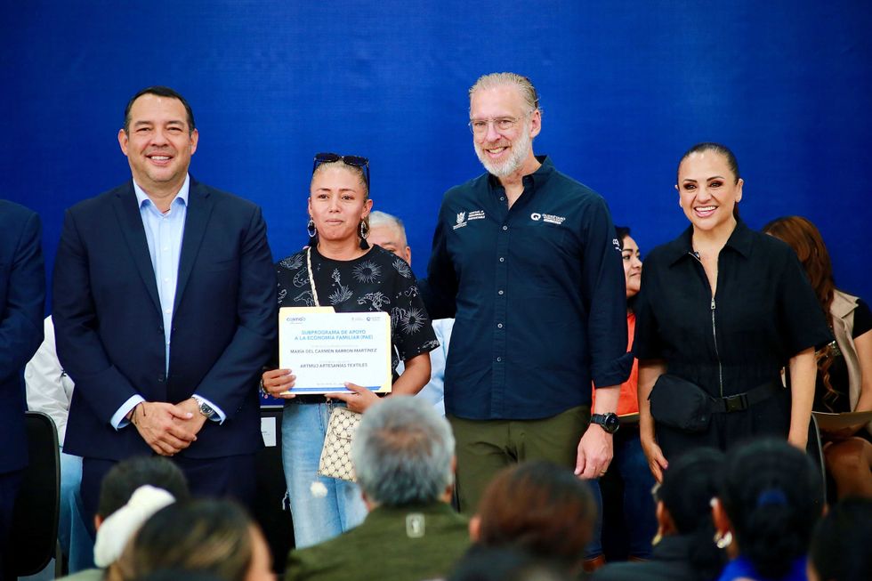 Entrega de certificados del Programa de Apoyo a la Econom\u00eda Familiar en el Instituto Tecnol\u00f3gico de San Juan del R\u00edo, agosto de 2026