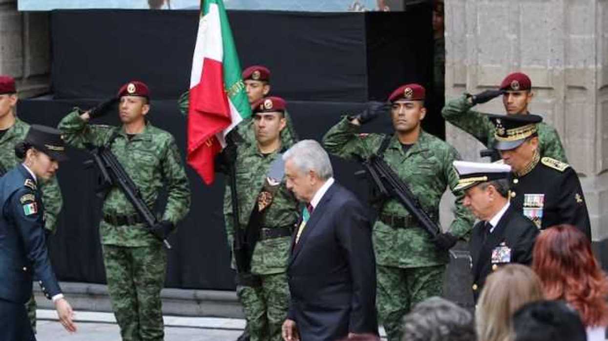 Entrega de Condecoraciones y Ascensos
