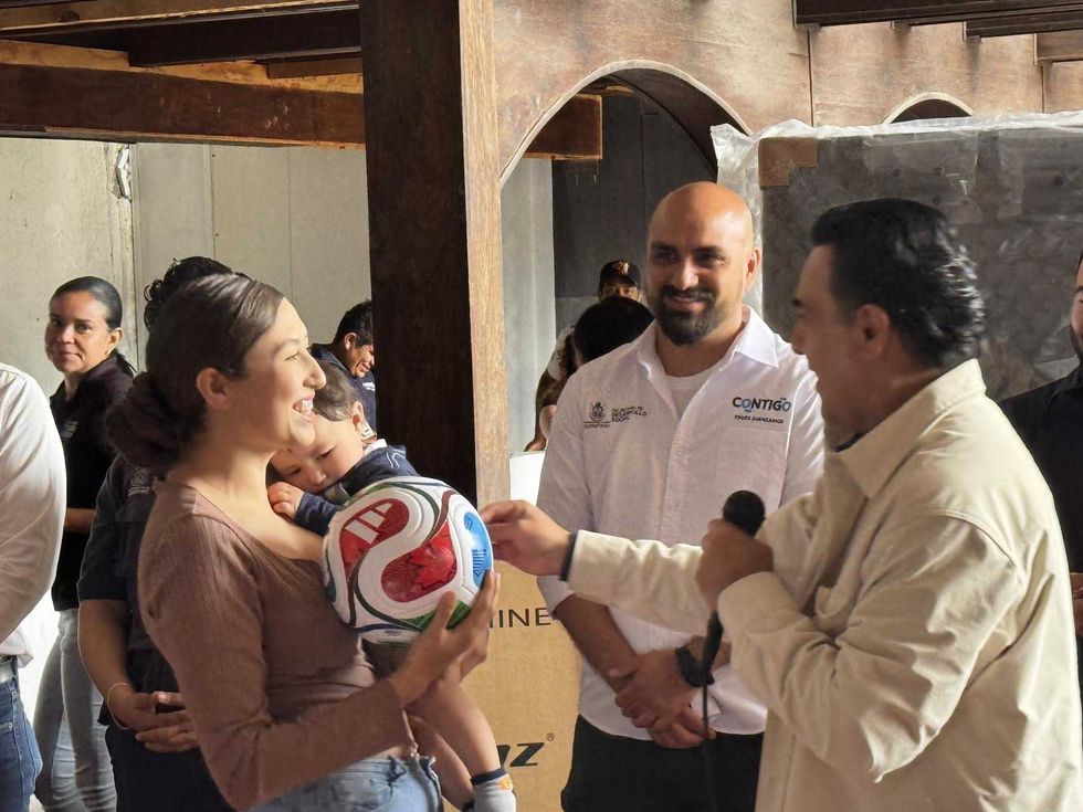 Entrega de electrodom\u00e9sticos del programa de la SEDESOQ en San Juan del R\u00edo, Quer\u00e9taro