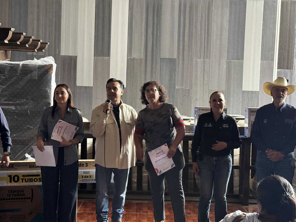 Entrega de electrodom\u00e9sticos del programa de la SEDESOQ en San Juan del R\u00edo, Quer\u00e9taro