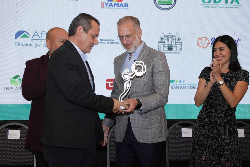 Entrega del Distintivo SER 2026 de CANACINTRA en San Juan del R\u00edo, Quer\u00e9taro