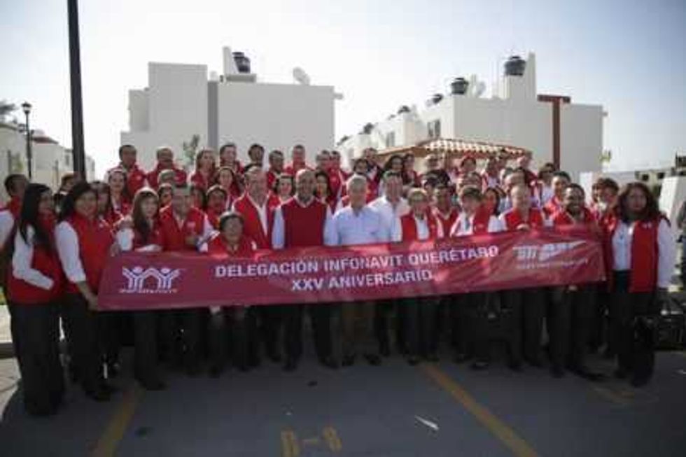 entrega escrituras gobernador francisco dominguez servien infonavit 1