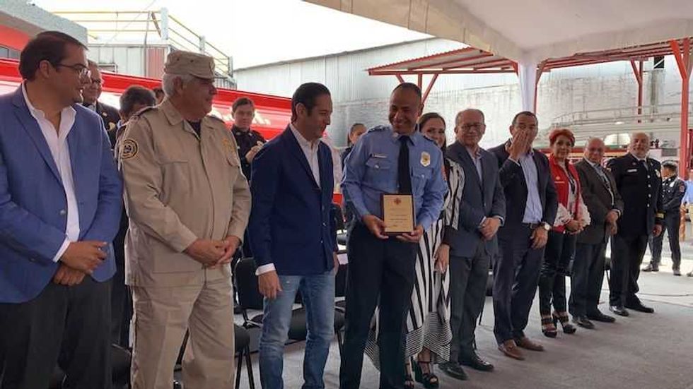 entrega pancho dominguez unidad cisterna a bomberos de san juan del rio 9