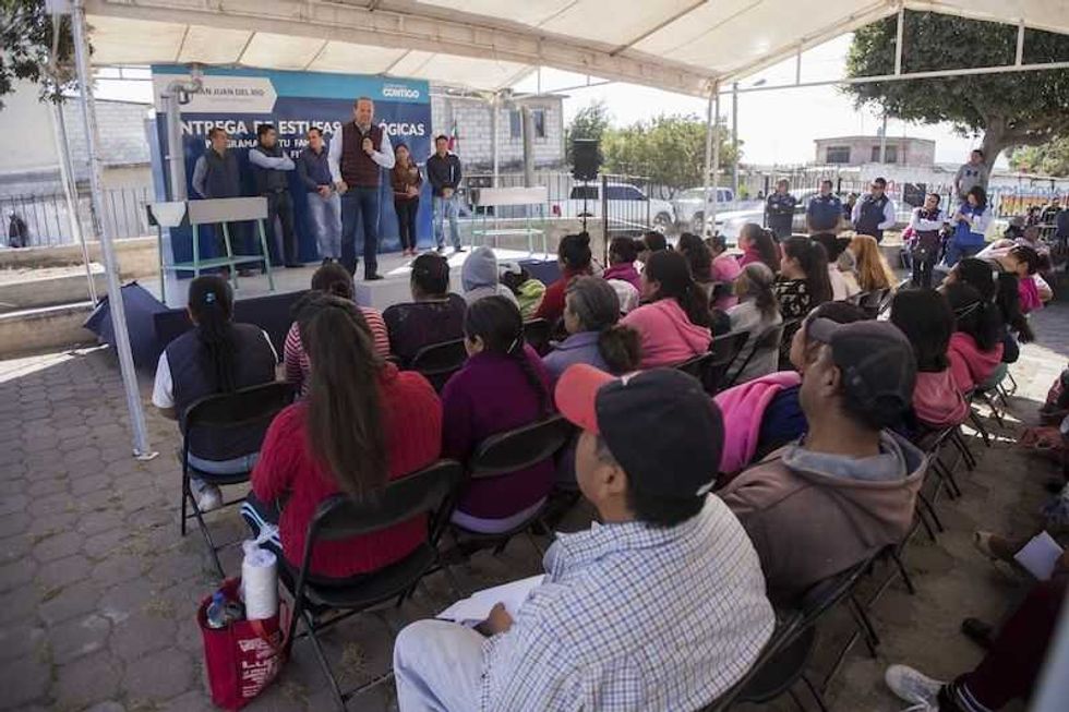 entrega titular de la japam 47 estufas en san francisco1