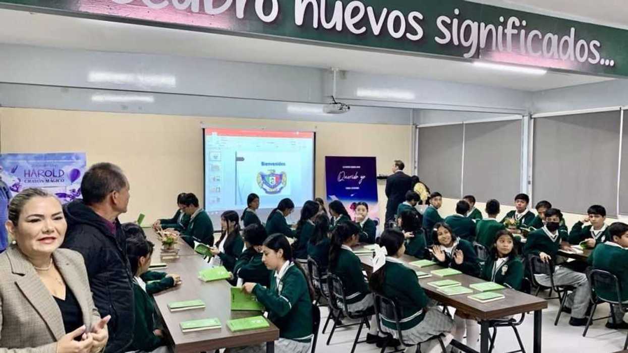 Entregan biblioteca y aula de cómputo en secundaria de San Juan del Río.