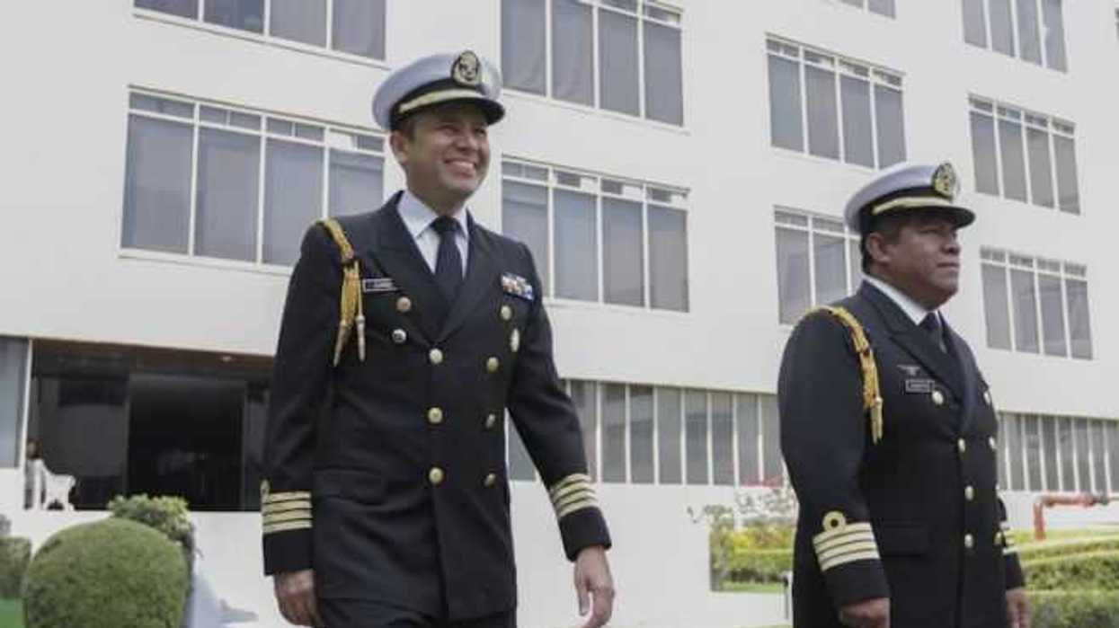 Entrevista con capitanes de Navío