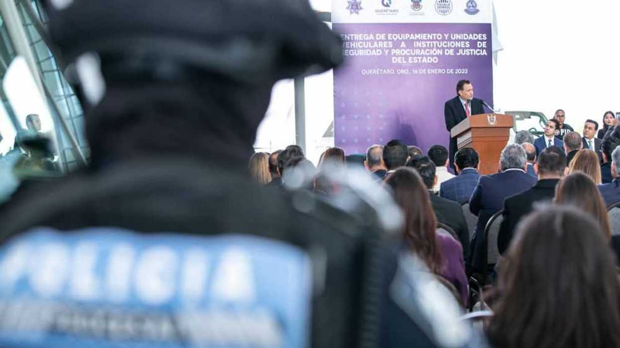 Equipamiento y mejores sueldos para la seguridad de Querétaro.