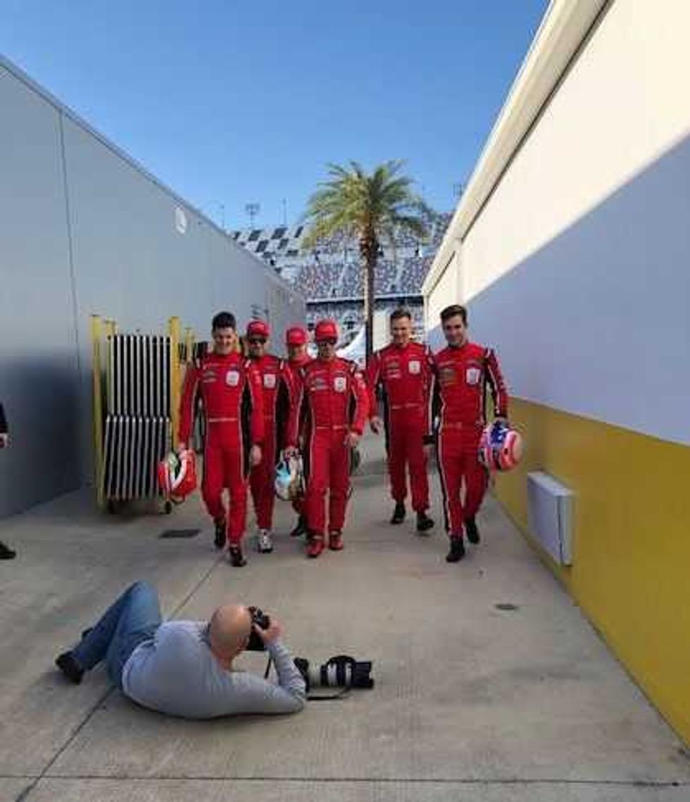 equipo de mexicanos clasifica segundo en 24 horas de daytona 1