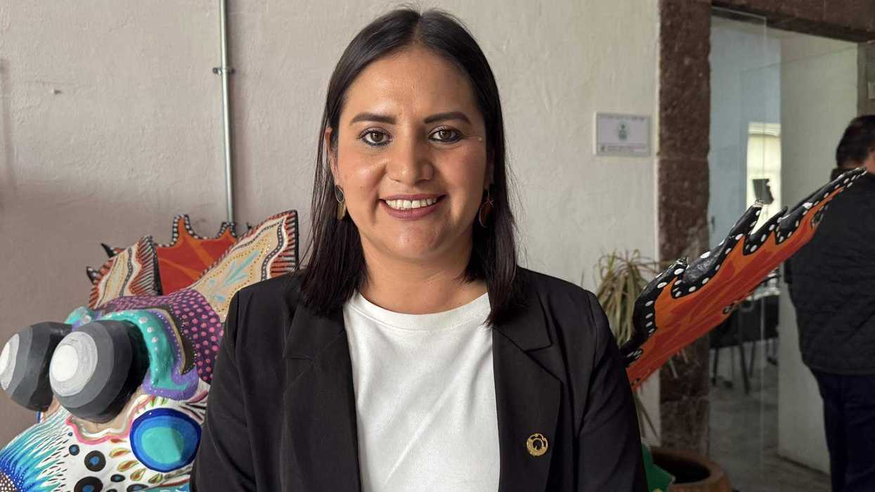 Eridani Ríos Romero, directora de Canacintra San Juan del Río, durante el anuncio de la campaña de prevención de cáncer de mama que se realizará del 21 al 25 de octubre.
