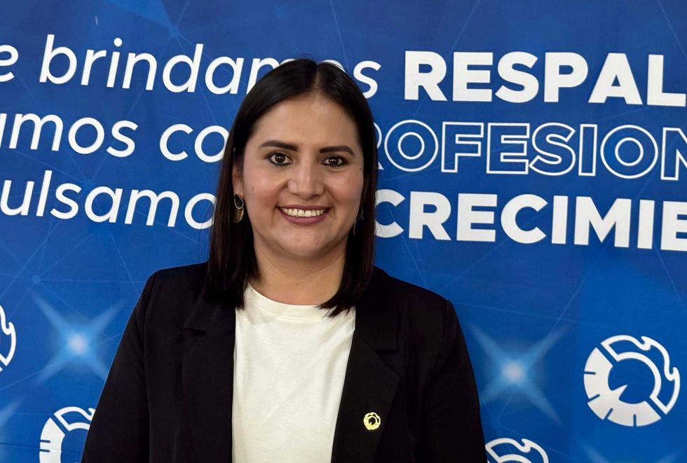 Eridani Ríos Romero, directora de CANACINTRA San Juan del Río, durante el anuncio del quinto reconocimiento consecutivo como entidad promotora de responsabilidad social.