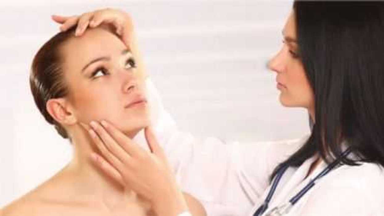 Es necesario cuidar más la piel debido a que la exposición prolongada a la radiación solar puede provocar cáncer de piel.