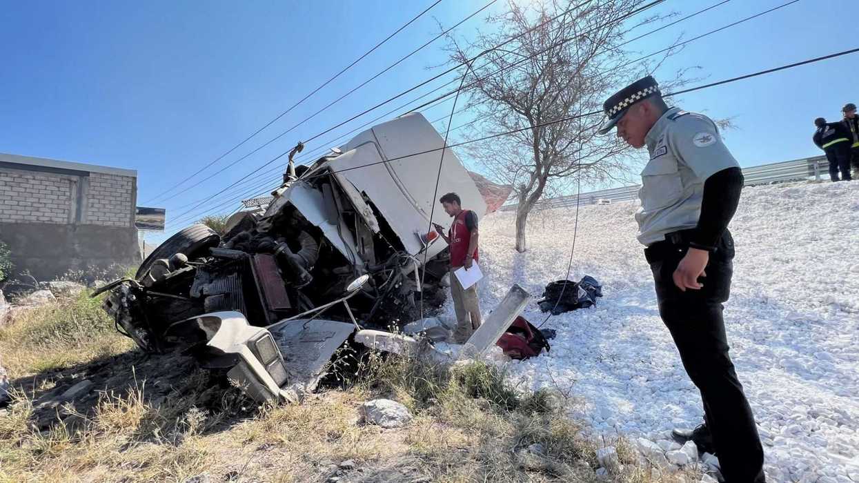 Espectacular accidente en la Autopista México Querétaro, en el kilómetro 161 en dirección a Querétaro.