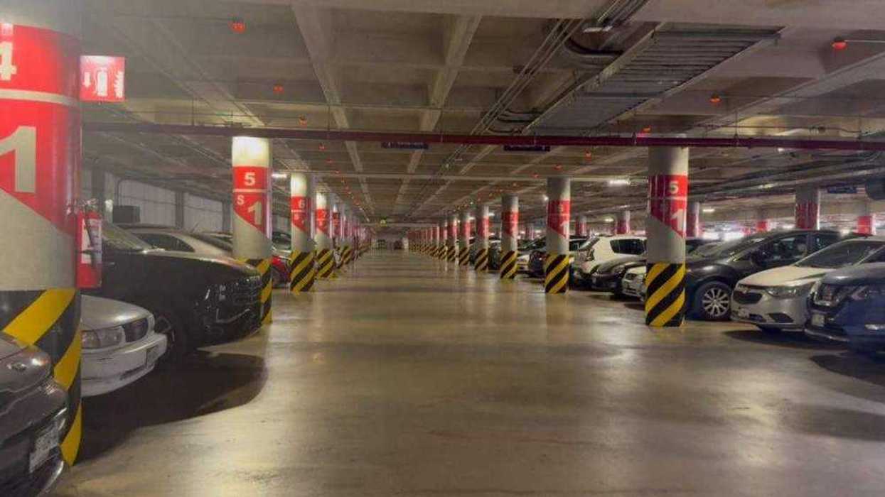 Estacionamientos del Centro Histórico de Querétaro amplían horarios en temporada navideña 2025.